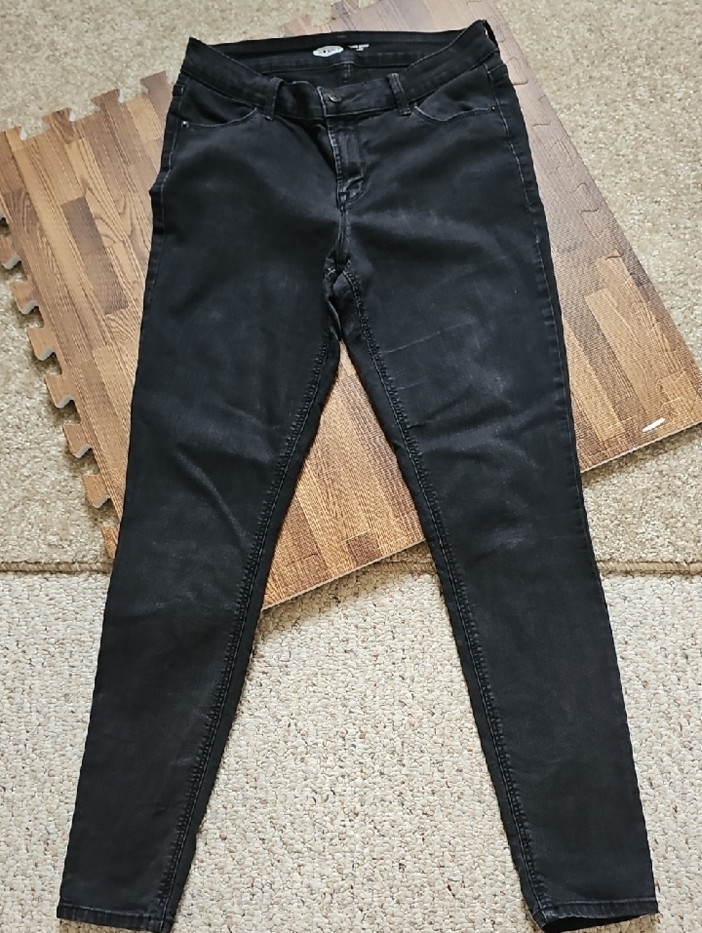 Old Navy Black Super Skinny Jeans